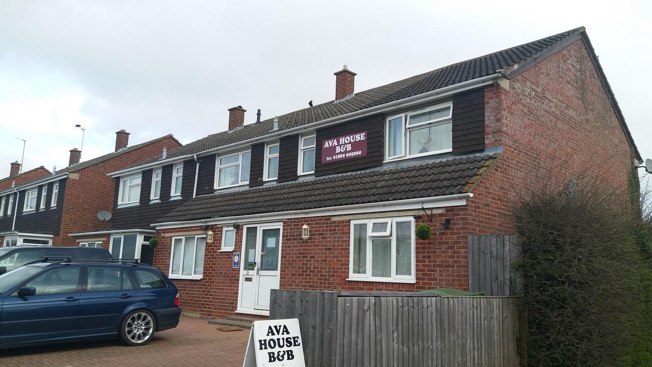 Ava House Bed And Breakfast 비세스터 외부 사진