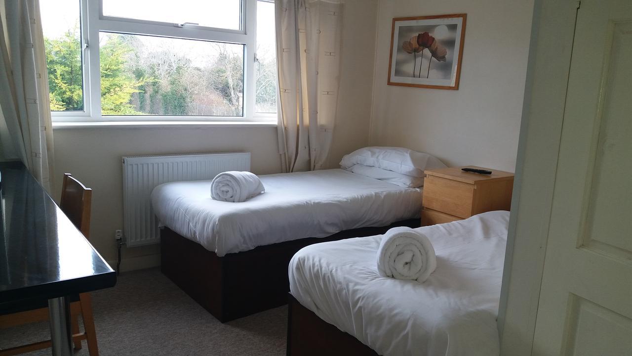 Ava House Bed And Breakfast 비세스터 외부 사진